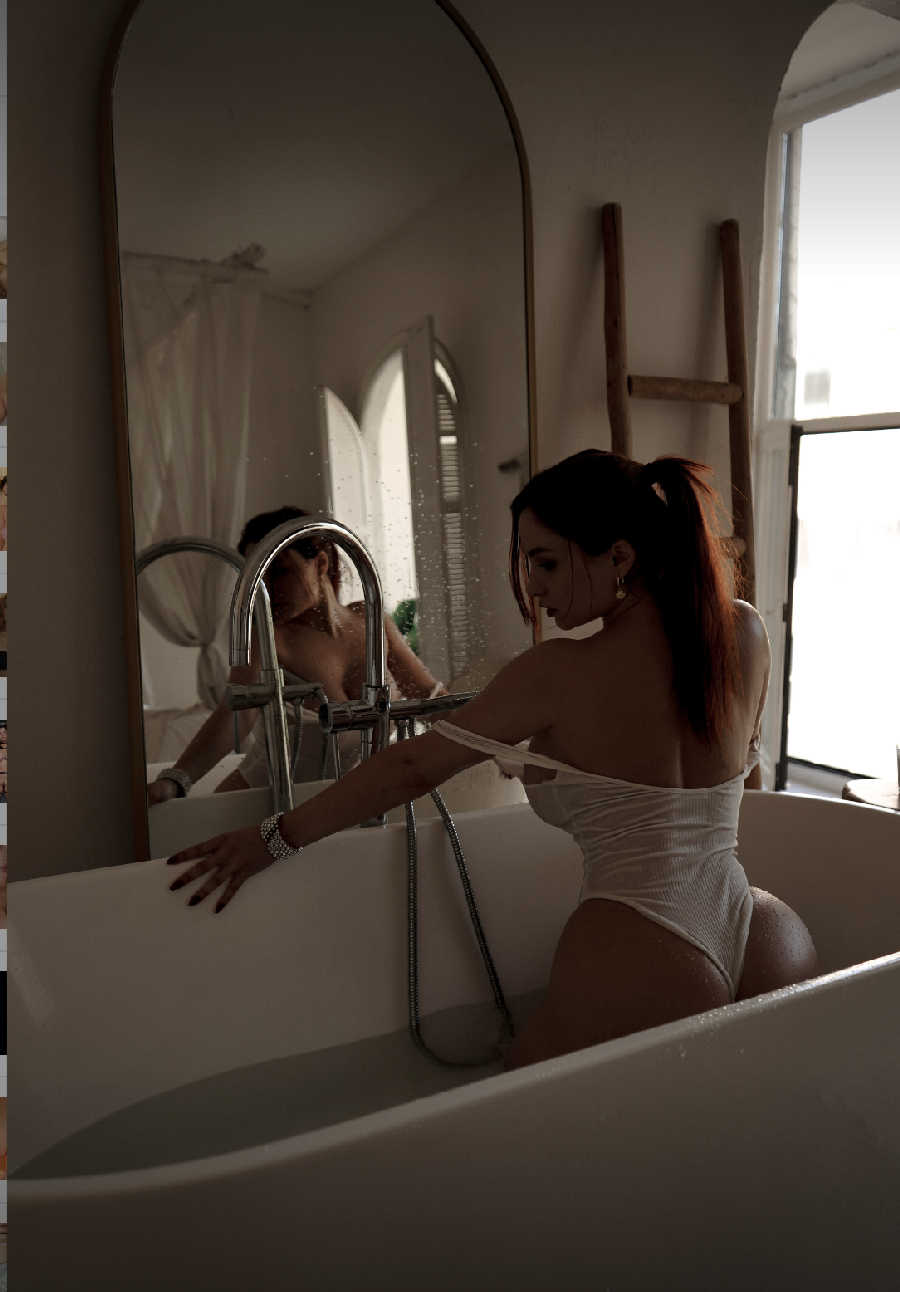 A playful frame from Miranda Faith nude — online in Halapa-Enriquez